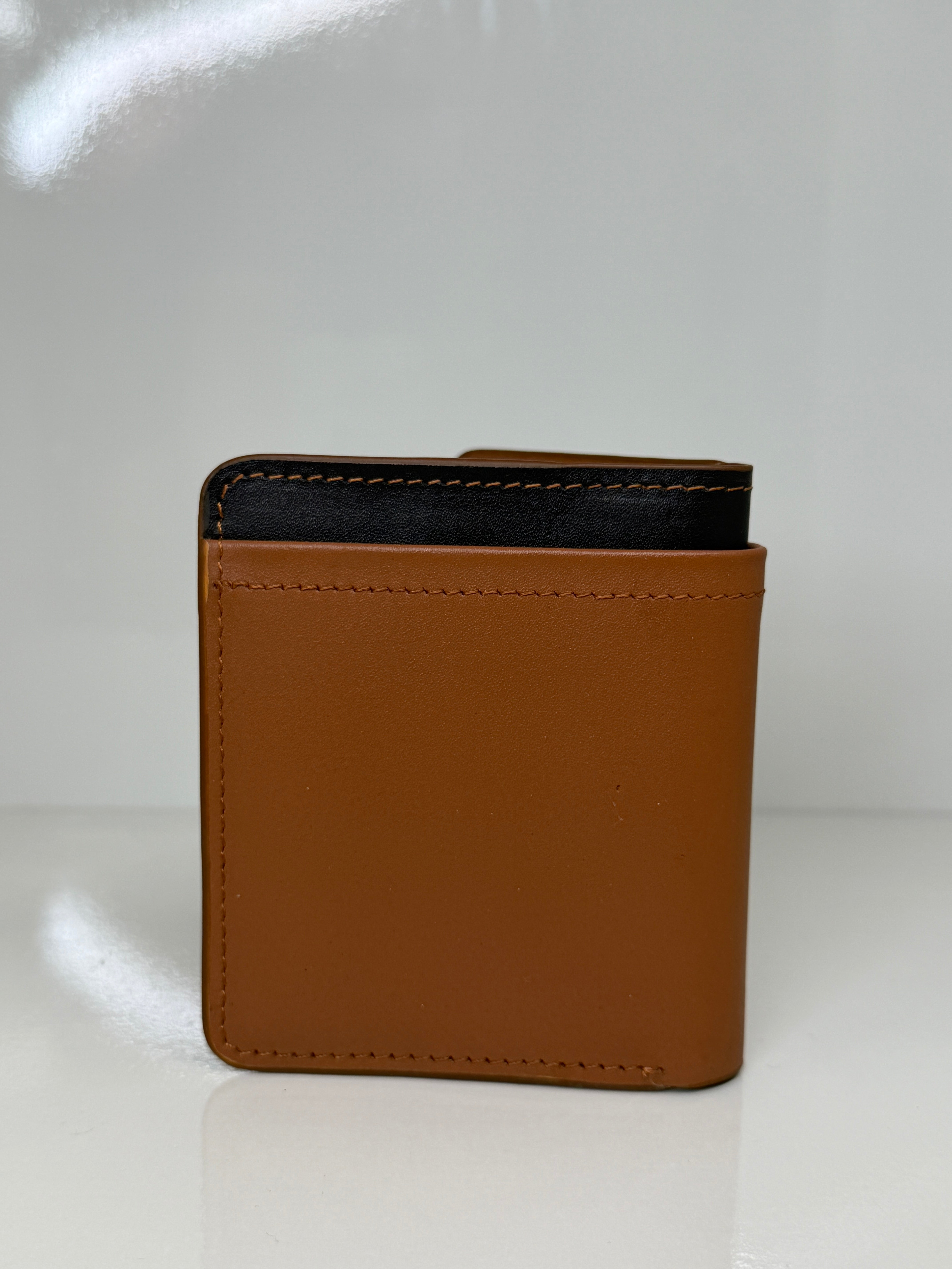 Kingsman Fold | Premium Bazaro Handmade Magnetic  Leather Wallet