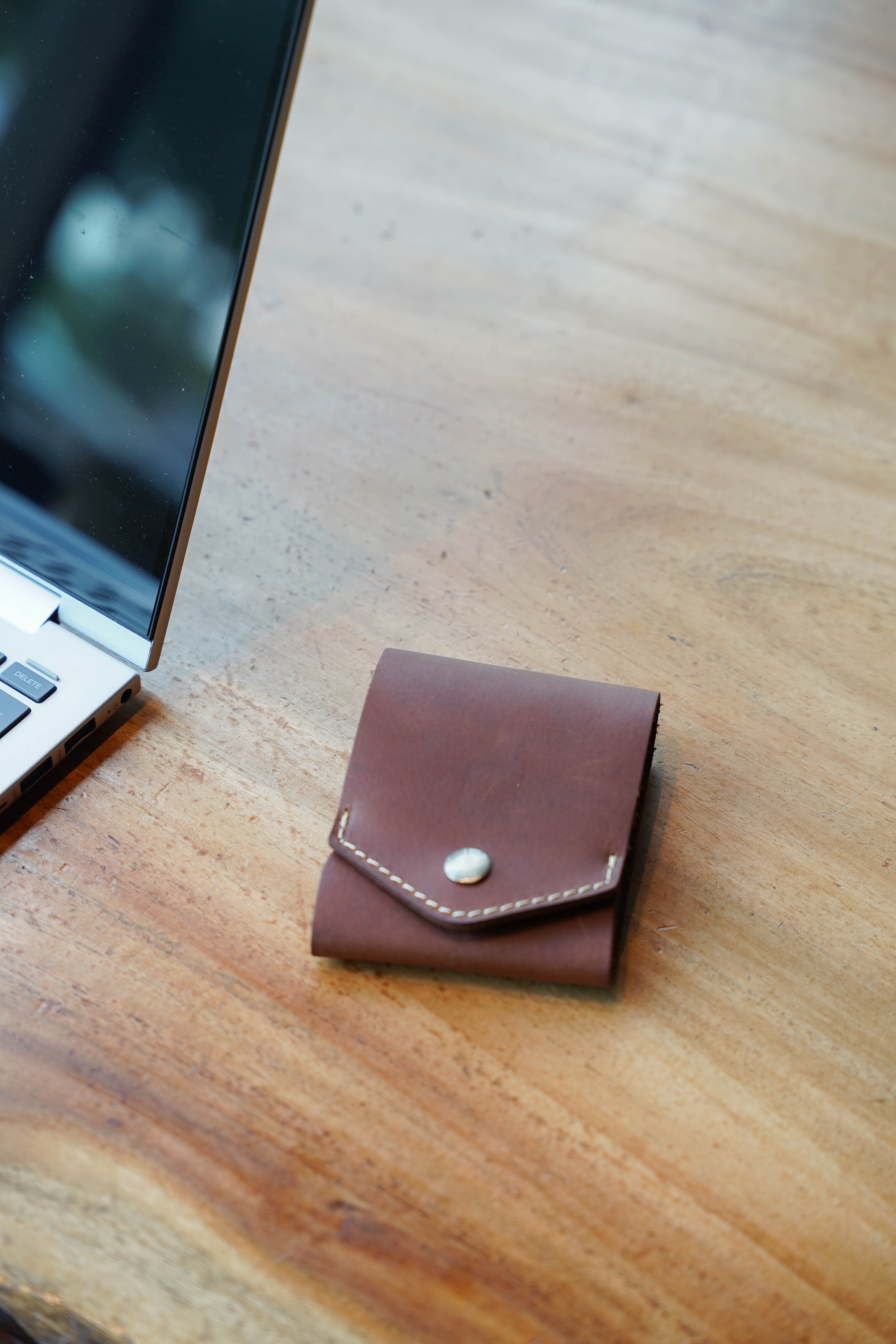 Royale saddle | Handcrafted Genuine brown Leather Wallet with free leather keychain | Slim & Compact design